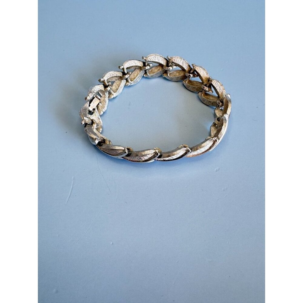 Vintage Crown Trifari 1950s Brushed Silver Leaf Design Classic Link Bracelet 7" - Picture 6 of 8